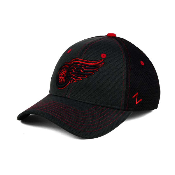 Zephyr Detroit Red Wings Fitted Hat Size M/L